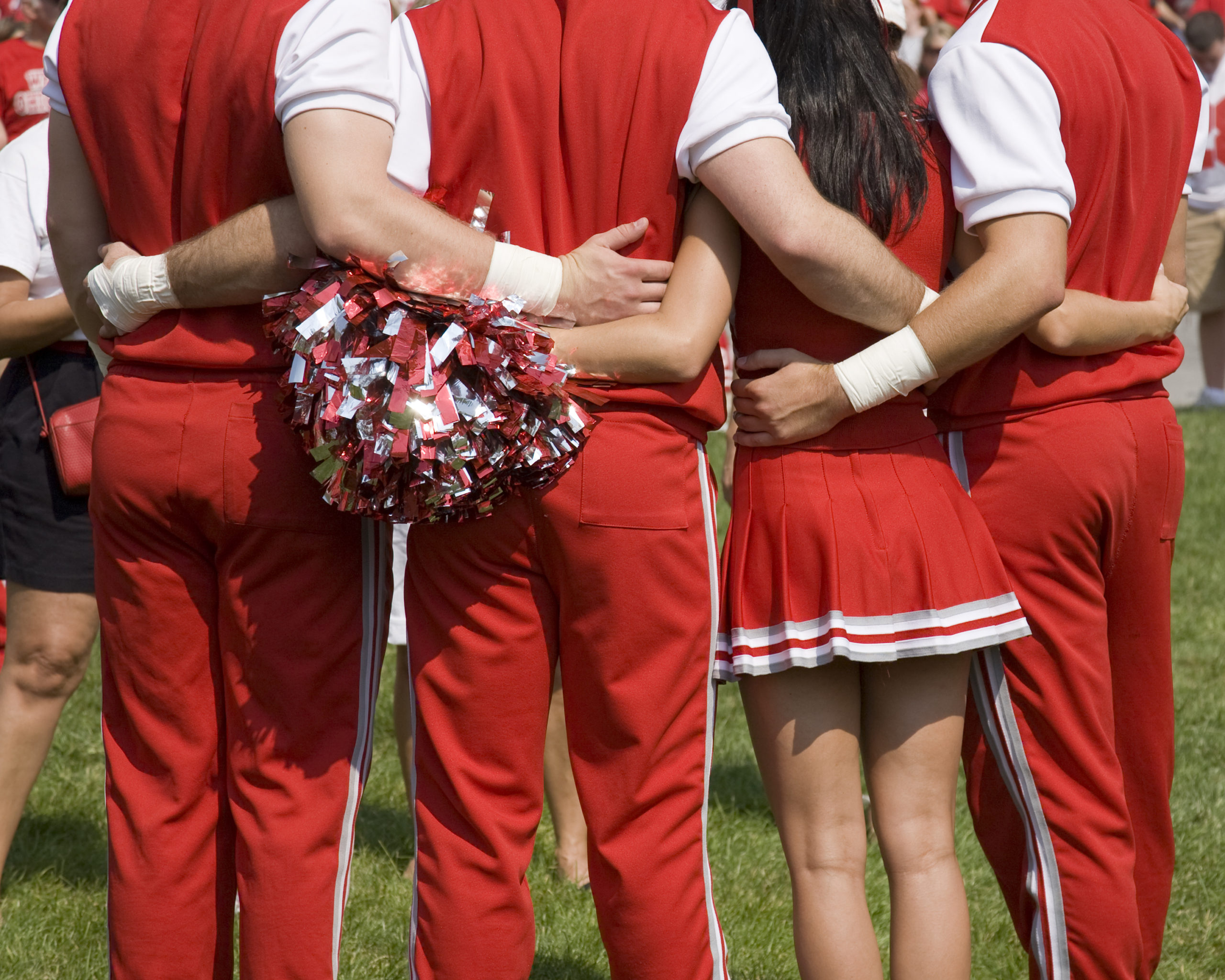 Read more about the article 7 Cheerleading Fundraisers Perfect for Spring and Summer